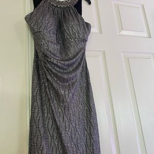 Cache dress. Size 8. Never worn. Very flattering. Rushing on side.
